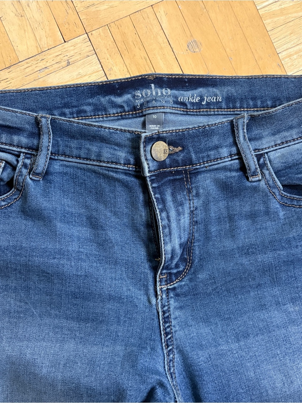 New York & Company Faded Blue Skinny Jeans with Side Studs - Picture 3 of 4